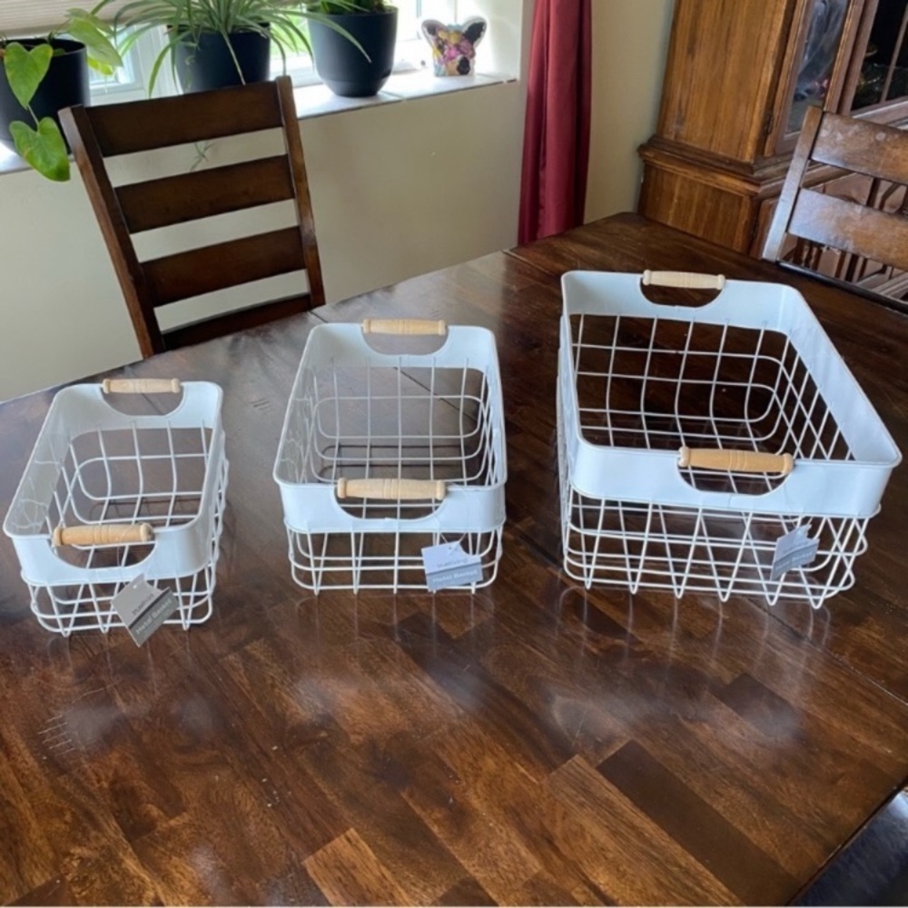 Metal Wire Storage Baskets White with Wood Handles Set of 3.